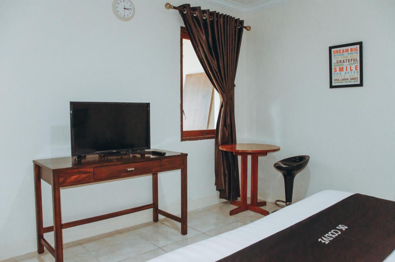 Ds Colive Marina Airport Hotel Semarang Buitenkant foto