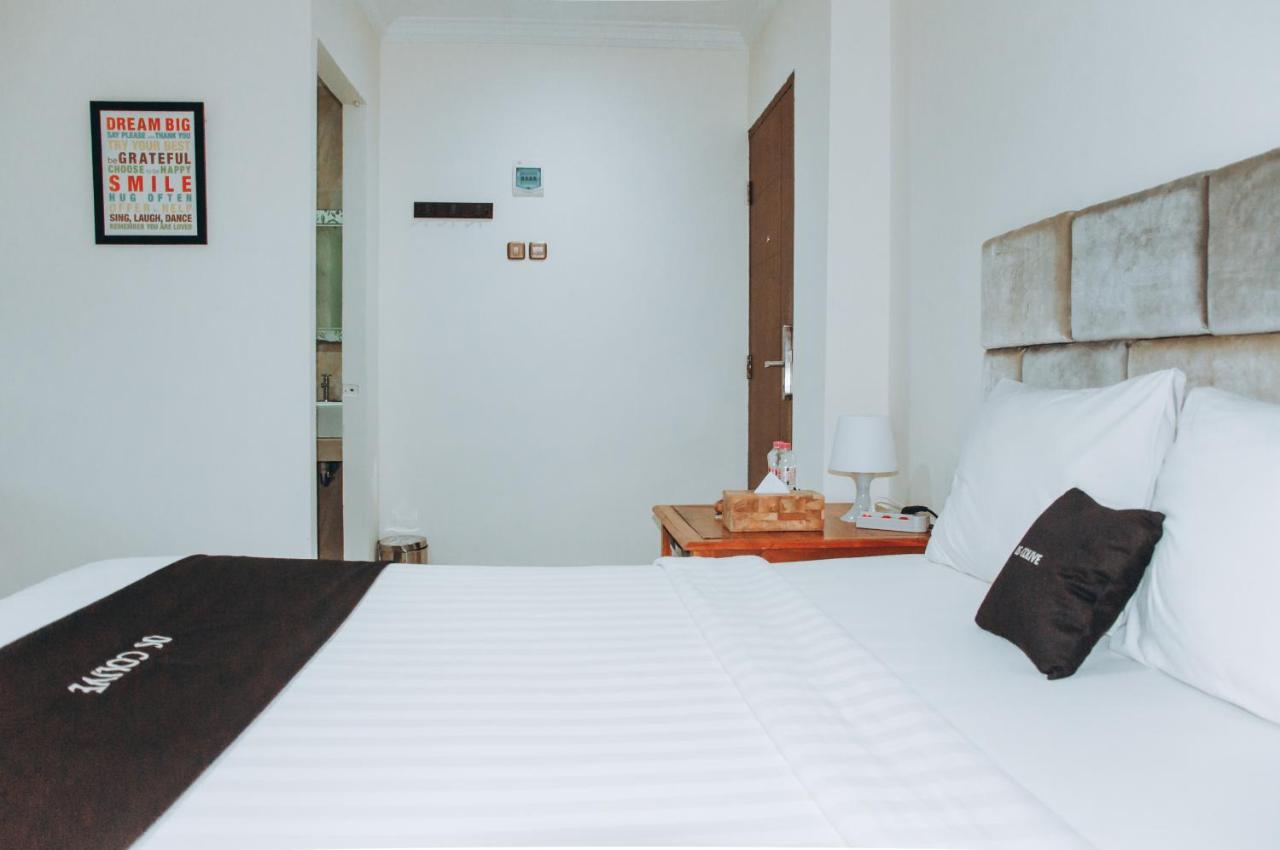 Ds Colive Marina Airport Hotel Semarang Buitenkant foto